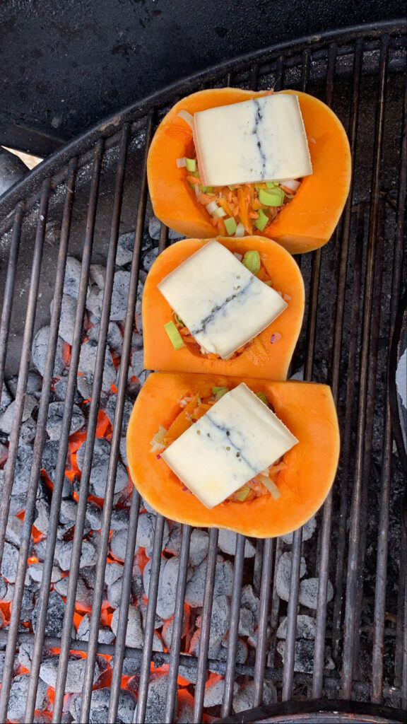 Recette-Butternuts farcies aux légumes et fromage au barbecue