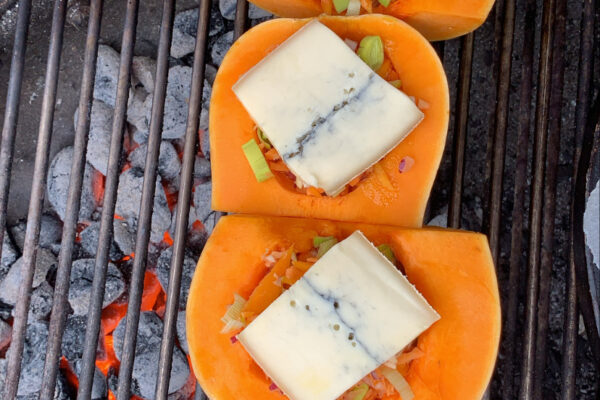 Recette-Butternuts farcies aux légumes et fromage au barbecue